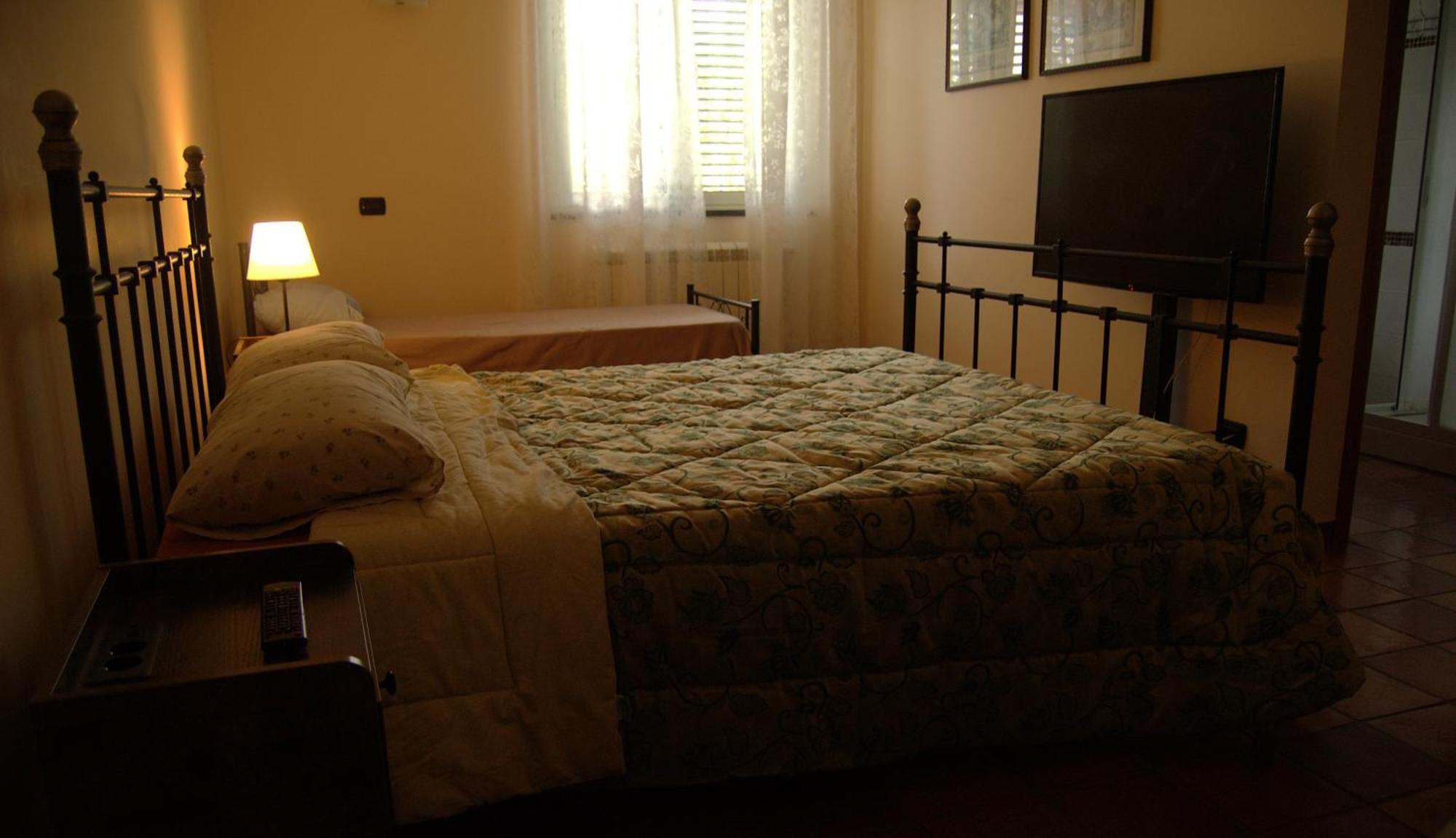 A Nespulara Bed and Breakfast Galati Marina Esterno foto